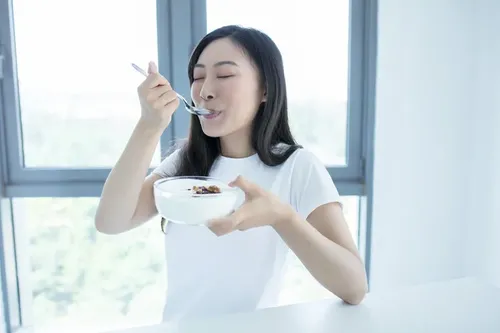 Manfaat Fresh Yogurt sebagai Pilihan Camilan Sehat di Rumah