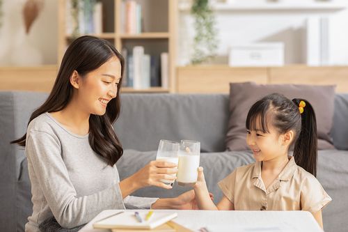 Bunda, Cek Di Sini Tips Optimalkan Tumbuh Kembang Anak, Yuk!